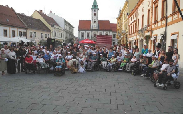 Predsjednica SOIH-a sudjelovala na manifestaciji „Špancir u kolicima“